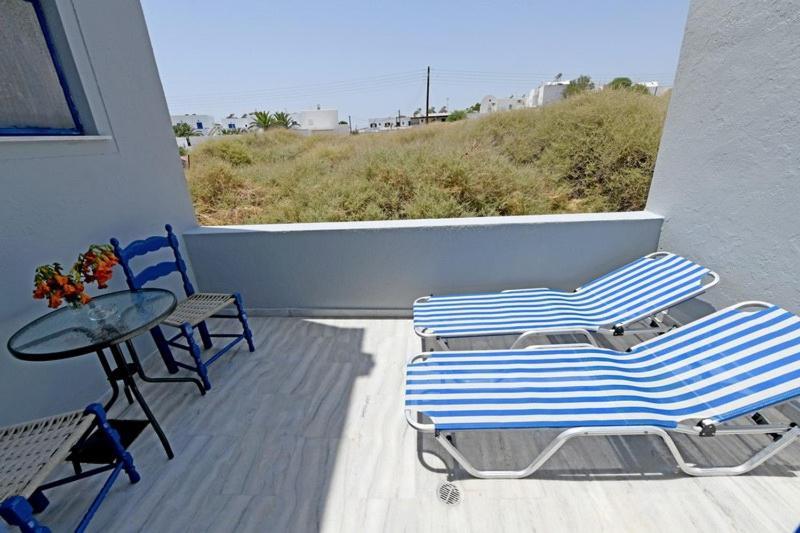 Lunar Santorini Hotel Perissa  Ngoại thất bức ảnh