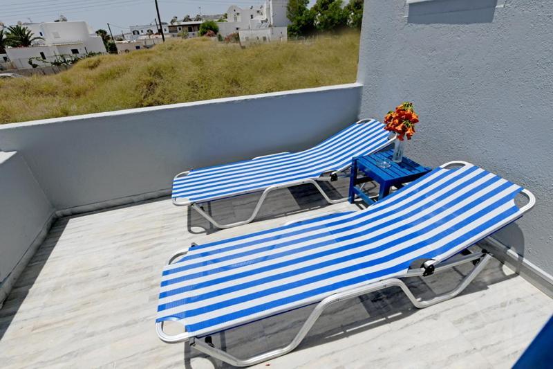 Lunar Santorini Hotel Perissa  Ngoại thất bức ảnh