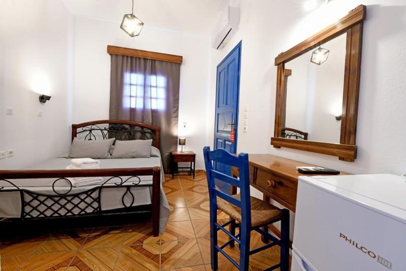 Lunar Santorini Hotel Perissa  Ngoại thất bức ảnh