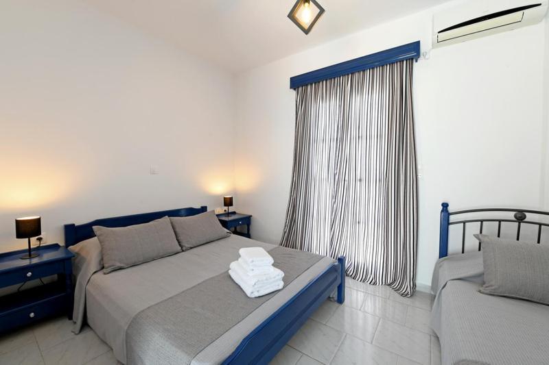 Lunar Santorini Hotel Perissa  Ngoại thất bức ảnh