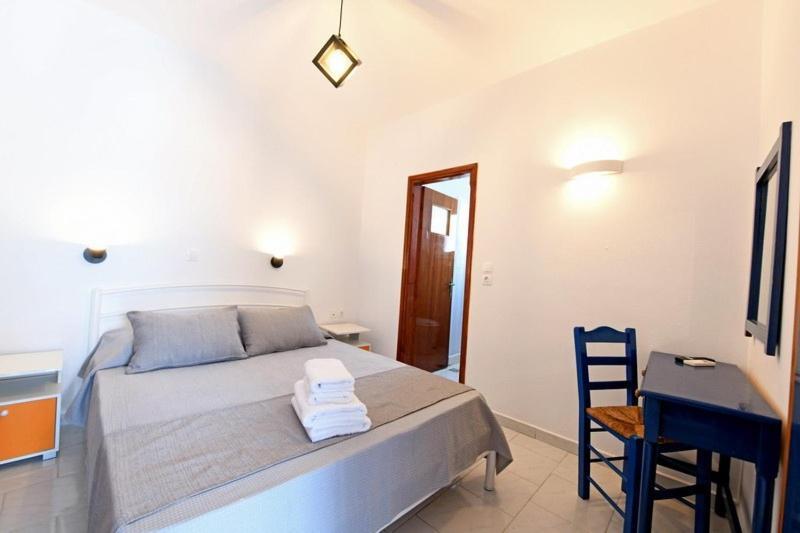 Lunar Santorini Hotel Perissa  Ngoại thất bức ảnh